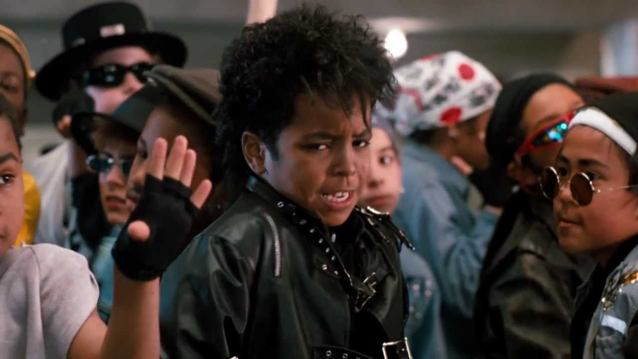 Facebook to pay internet stars for live video